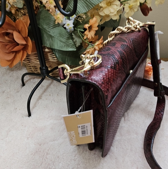 NWT Michael Kors MK Mott Red/black snake skin gold chain flap over bag - Picture 6 of 13